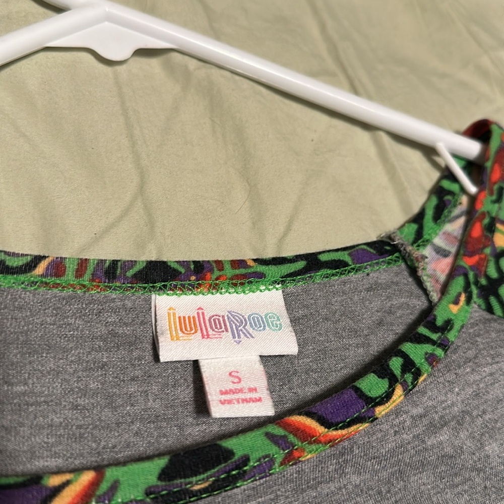 Lularoe Randy Top - Picture 3 of 5